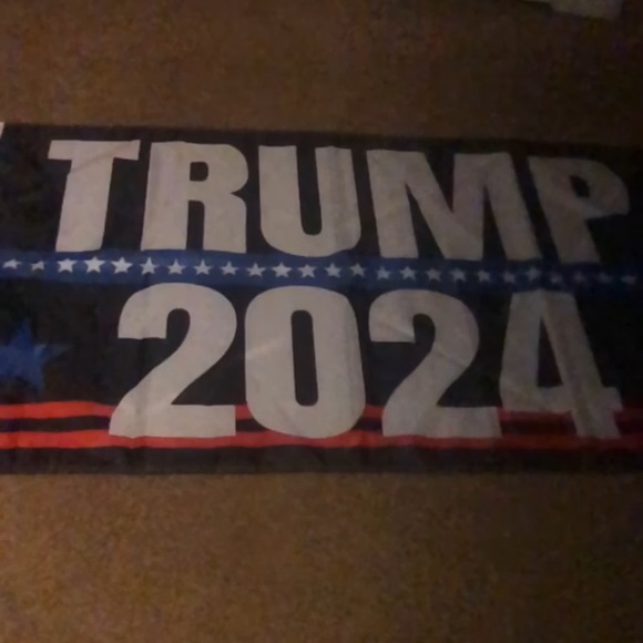Trump flags - Picture 3 of 3